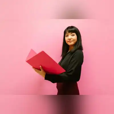 纪静岩